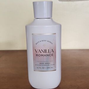 Bath & Body Works Vanilla Romance Body Wash